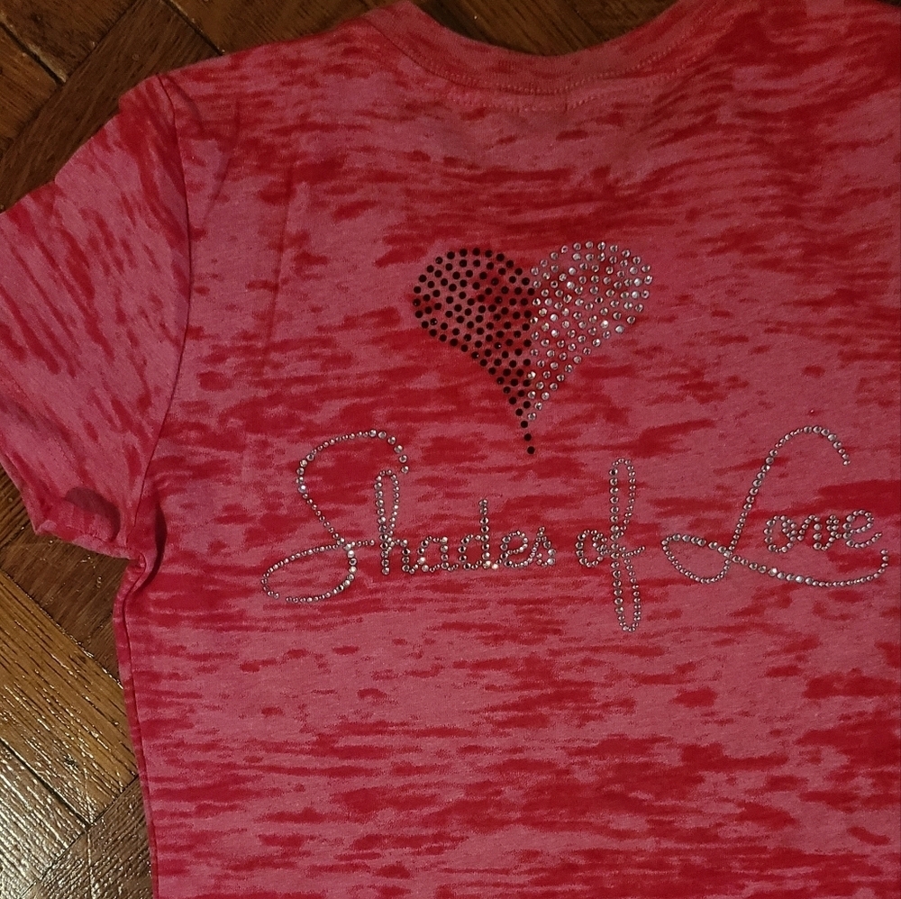 Shades of love red t shirt sz small - Picture 4 of 6